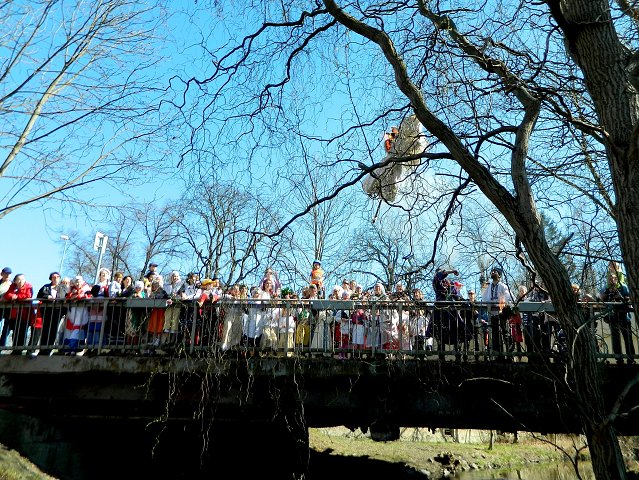 img00108.jpg