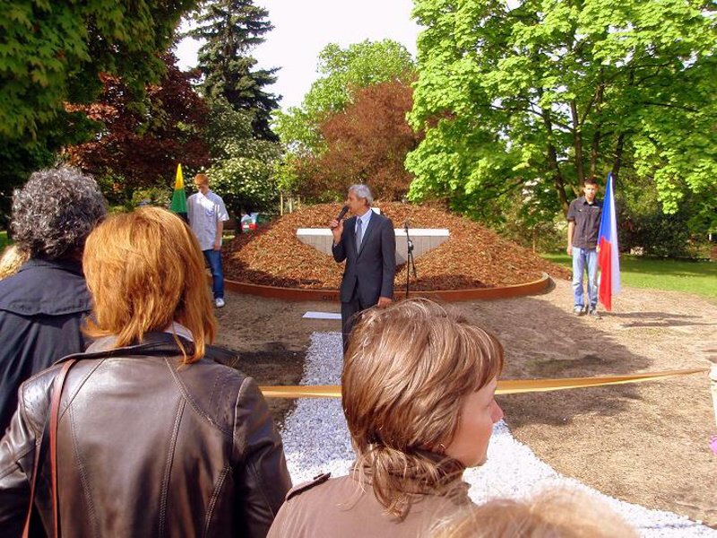 img00005.jpg
