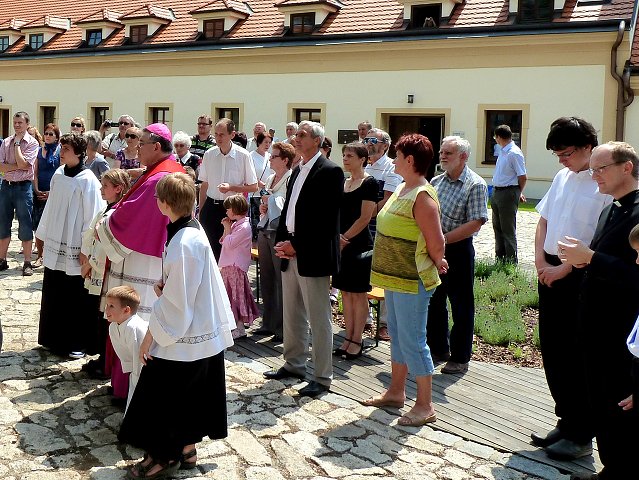 img00037.jpg